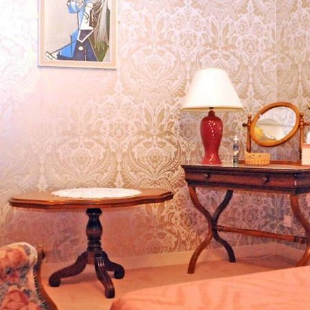 1 Bedroom House 20Min Walk To Centre In Tournus Bagian luar foto