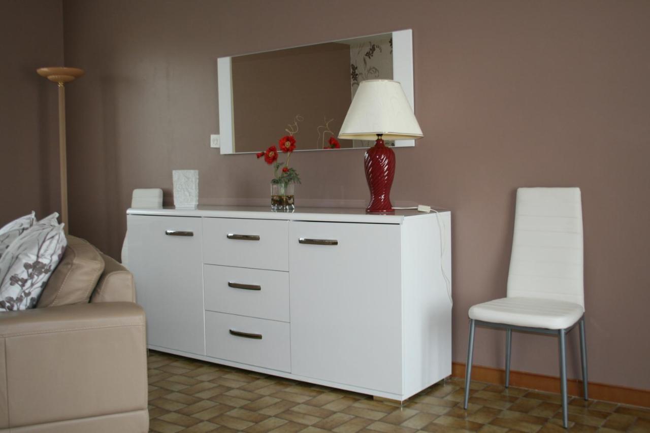 1 Bedroom House 20Min Walk To Centre In Tournus Bagian luar foto